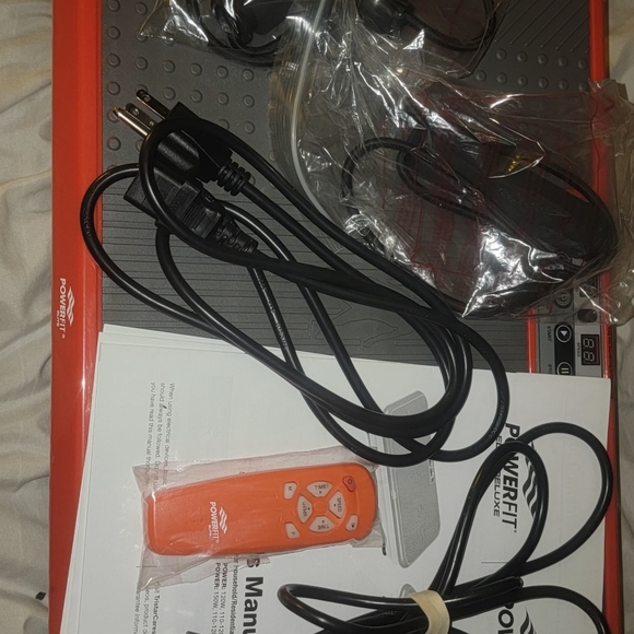 Powerfit Elite Deluxe Vibration Plate Exercise Machine w/ Resistance Bands - Picture 10 of 12